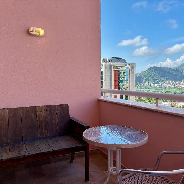 Duplex Barra da Tijuca 2 Suítes com Ar Split, Vaga de Garagem, Varanda, Lava e Seca, 10min Praia - Foto 4