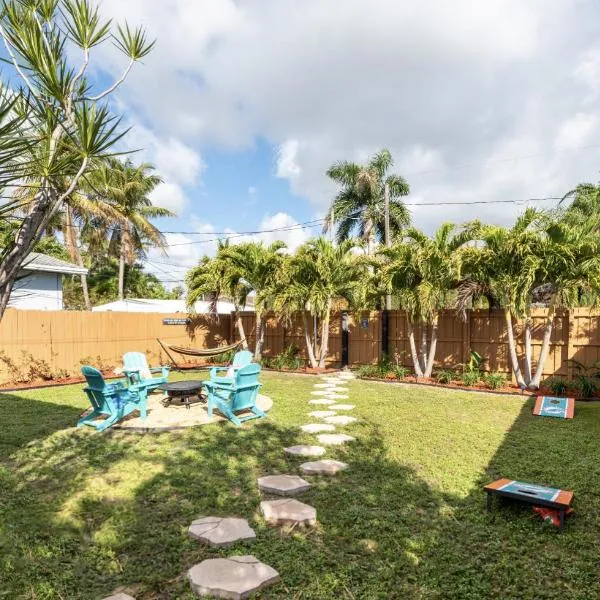 Tropical Retreat - close to the Beach & to Hard Rock Stadium, Hotel in Hollywood