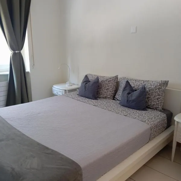 Balerna Suisse Apartament - RentuGoo Travel, hotell sihtkohas Balerna