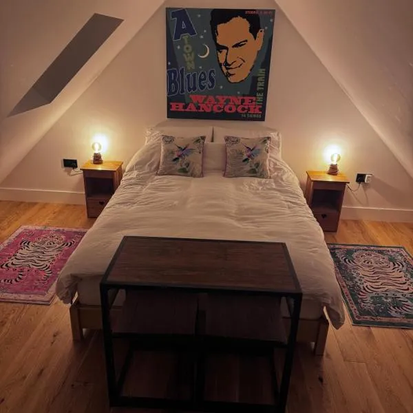 Downsview Loft, hotel Hallandben