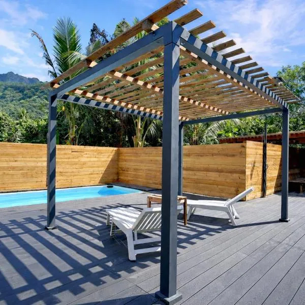 POOL AC King Bed Cozy Rooms - Villa Vaiaire, מלון בVaïare