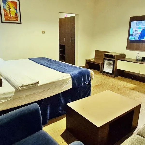 Randy Spelling Airport Home Ikeja, hotel v destinaci Oduwole