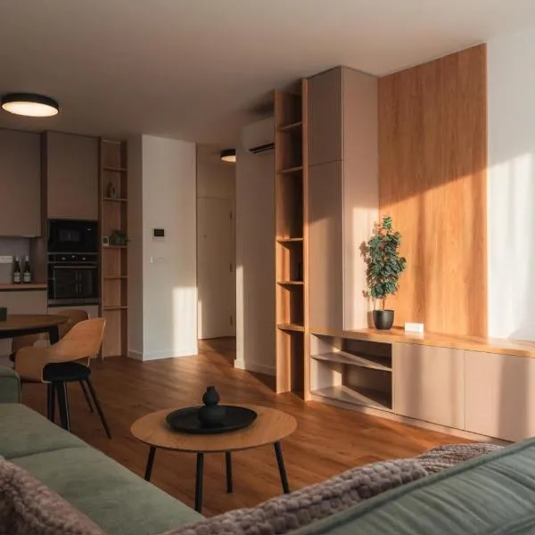 Nový Apartmán so záhradou a garážou pri centre, hotel a Trnava