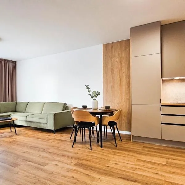 Klimatizovaný Apartmán v parku so záhradou a garážovým parkovaním, hotel di Trnava