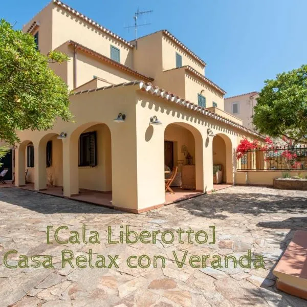 Cala Liberotto-Casa relax con veranda, khách sạn ở Cala Liberotto