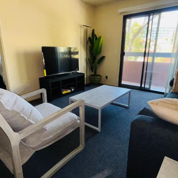 1Bd Prime Westwood Location One Block from UCLA, hotel in Los Angeles