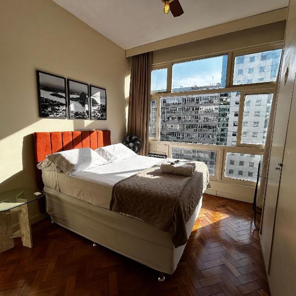 Apartamento em Copacabana com vista lateral do Mar - Foto 2