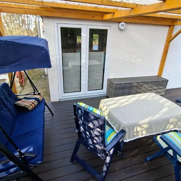 Kleines Haus am Wald, hotell sihtkohas Schwielowsee