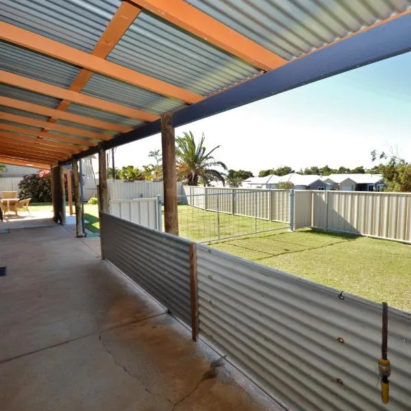 Rossy's Retreat - Kalbarri, WA, Hotel in Kalbarri