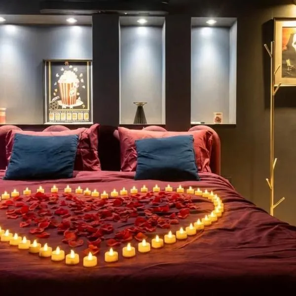CinemaRoom Auterive Suite cinéma privée Love Room Netflix proche Toulouse, hotel en Auterive