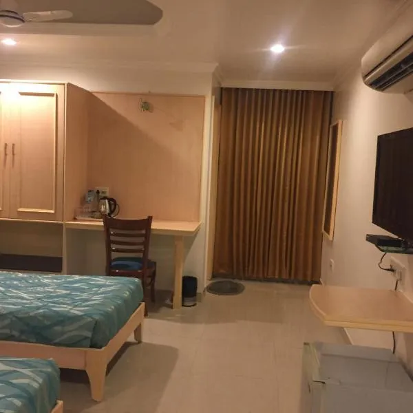 Hotel Sarthak, hotel em Bhopal