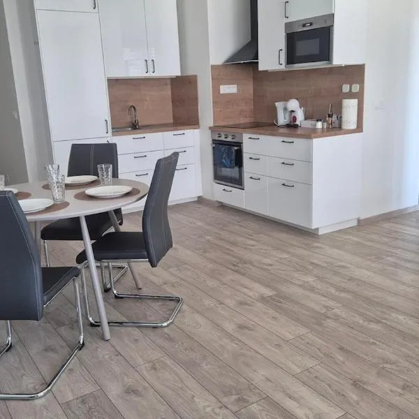 3-room apartment، فندق في ترنافا
