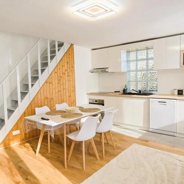 Au village à 15min du Parc des expositions de Villepinte et du Bourget du parc Astérix et a 10 minutes de l aéroport CDG, hotel a Fontenay-en-Parisis