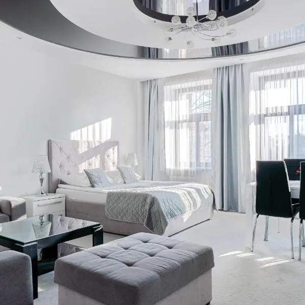 Kamienica Pod Neptunem - Rynek Puck - Śniadanie w cenie - 200m do Molo, hotel in Puck