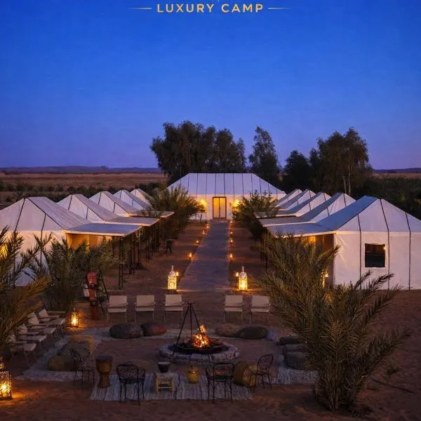 Glow Luxury Camp, hotel di Merzouga