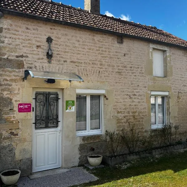 Châteauvillain में, होटल Gîte au Petit Café