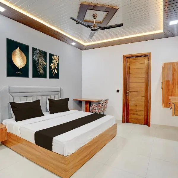 Hotel O Tuesday Suites, хотел в Ноида