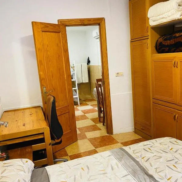 Estudio amueblado en El Ejido, hotel a El Ejido