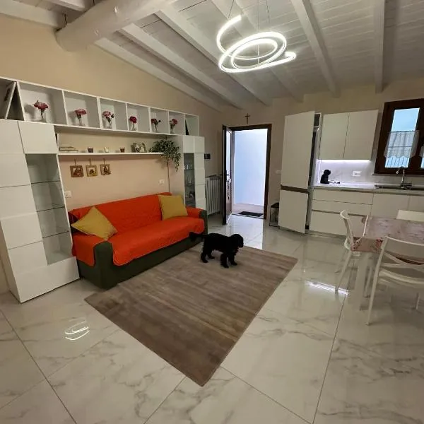 Casa Vacanze Il Glicine, hotel i Castana