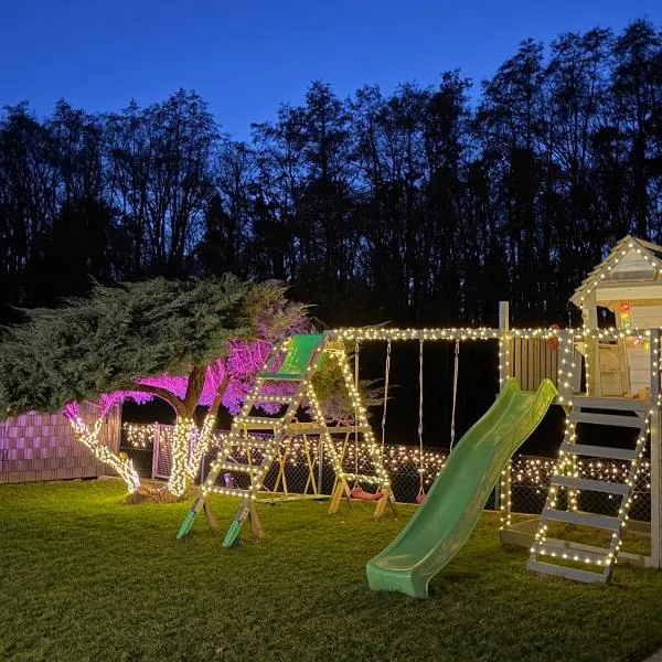 Familienfreundliche Ferienwohnung mit Garten & Spielplatz nahe Nürnberg und 15 Min zum Playmobil FunPark, hotel en Veitsbronn