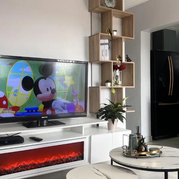 UrbanCharm Bendor Stylish Luxury Near Mall of the North, hotell i Polokwane