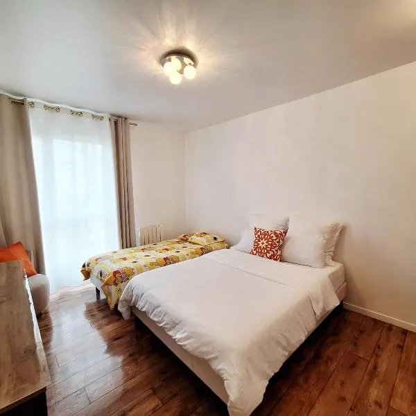 Studio ALPHA - non-smoking studio - 3min by train to Disney OR 30min walk - 5min walk to "Val d'Europe" train station, hotel Montévrainben