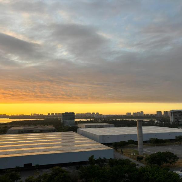 Suíte ao lado do Riocentro e perto da Jeunesse Arena