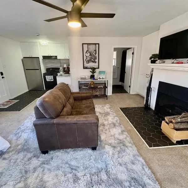 Cozy Studio at the Pecos Village, hotell i Pecos