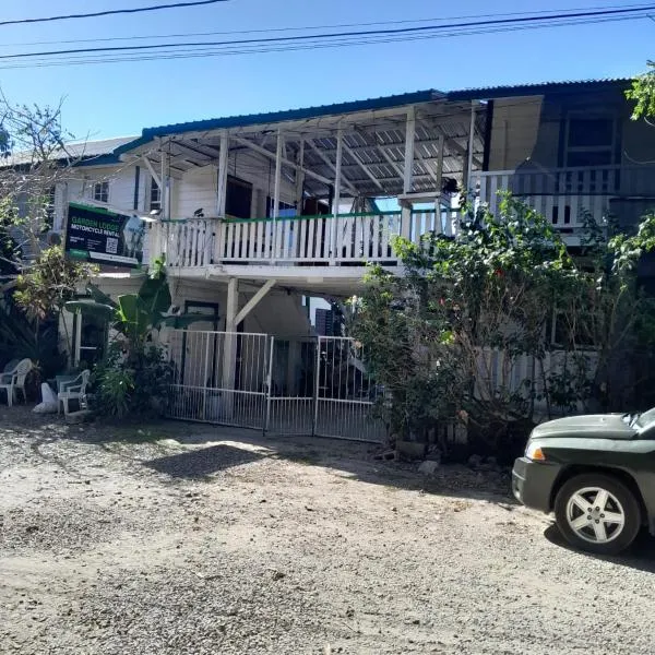 Garden Lodge Hotel, hotel din Placencia Village