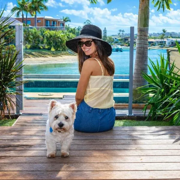 Saltwater Villas - Pet Friendly Accommodation, готель у місті Мулулаба