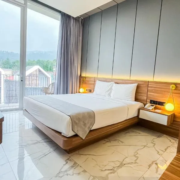 Facade Hotel by Azana, hotel v mestu Tawangmangu