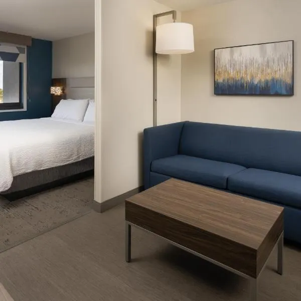 Holiday Inn Express Hotel & Suites Kendall East-Miami by IHG, отель в городе Кендалл