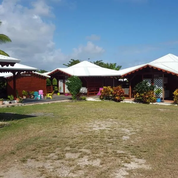 Gîte Les Palmistes, hotel in Guillot