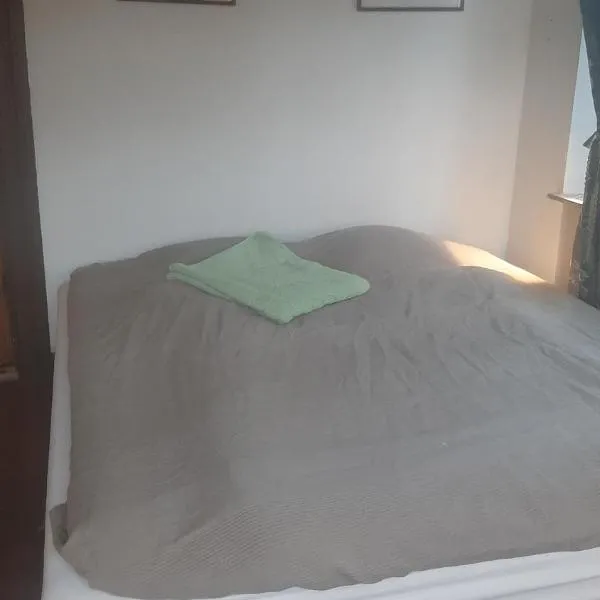 Strandhgårdens BBB rum 1, hotel a Oxie