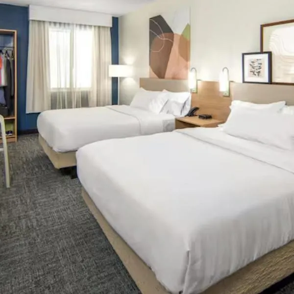 Spark By Hilton Evansville Downtown, hotel v destinácii Evansville