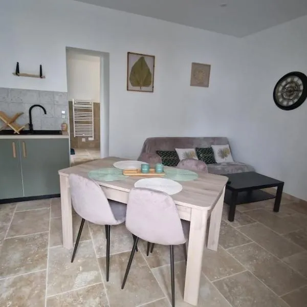 Gîte pour 2 personnes, Hotel in Le Bugue