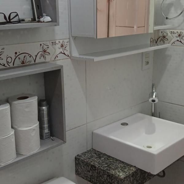 Casa reformada com Wi-Fi, garagem e lavanderia - Foto 3