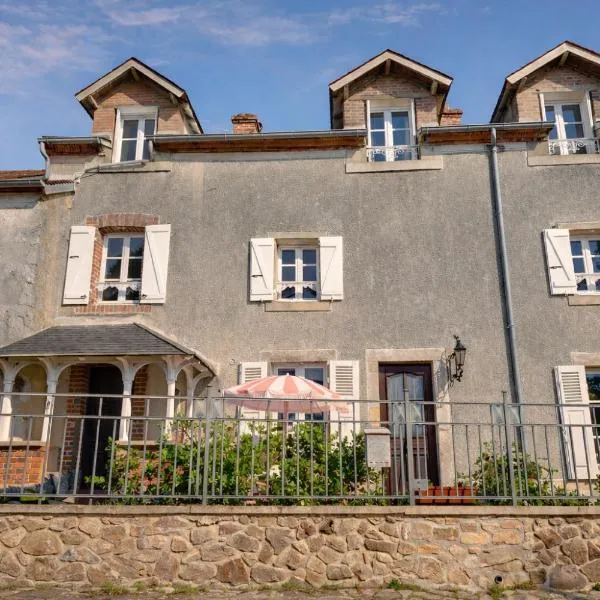 Domaine des Pommiers، فندق في Magnac-Laval