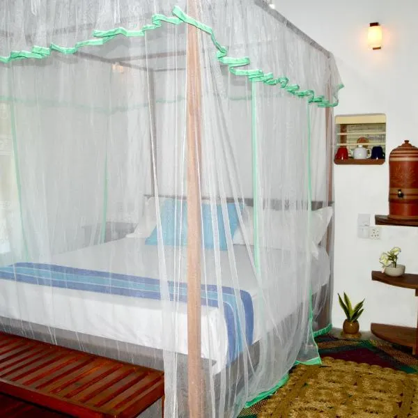 Luminosium Garden Retreat - Private Romantic Airport Escape、Pannalaのホテル