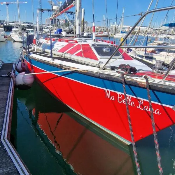 Ma Belle Lana, Voilier Familial, Superbe Vue sur Mer, hotel u gradu 'Cherbourg en Cotentin'