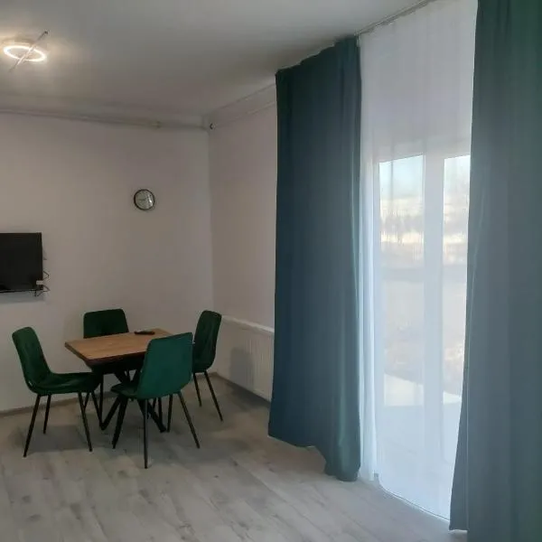 Park & Rest Apartment, hotel in Mărtineşti