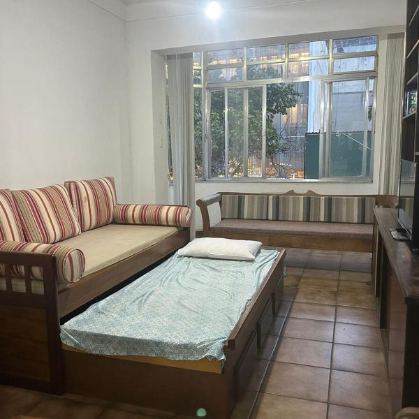 Apartamento em Ipanema 1 quadra da praia - Foto 2
