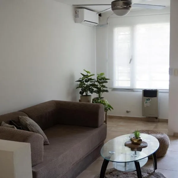 Duplex Moderno en Chascomus, hotel din Chascomús