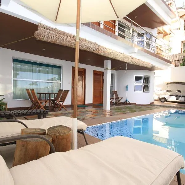Bluewaves Westcliff Villa, hotel di Boracay
