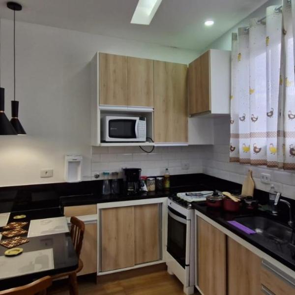 Avenida Copacabana 836 último piso - Apartamento com varanda, 2 quartos, 2 banheiros a 2 quadras da praia - Foto 3