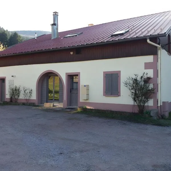 Appartement type F1 à Rochesson, хотел в Rochesson