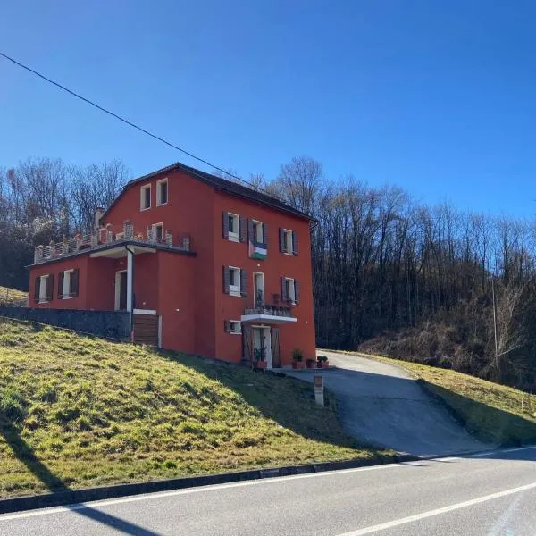 La Libellula Rossa, hotel in Puos dʼAlpago