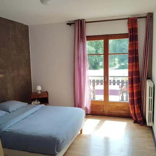 Chambre La Charolaise, hotel di Aubessagne
