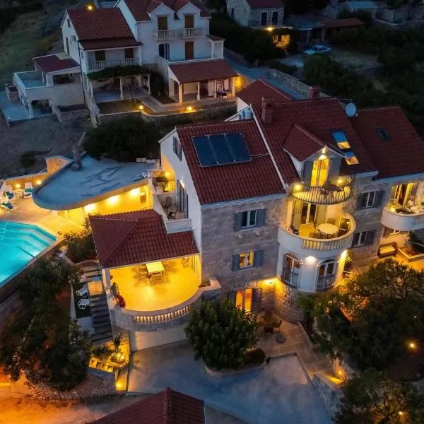 Villa Franka with swimming pool – hotel w Bol