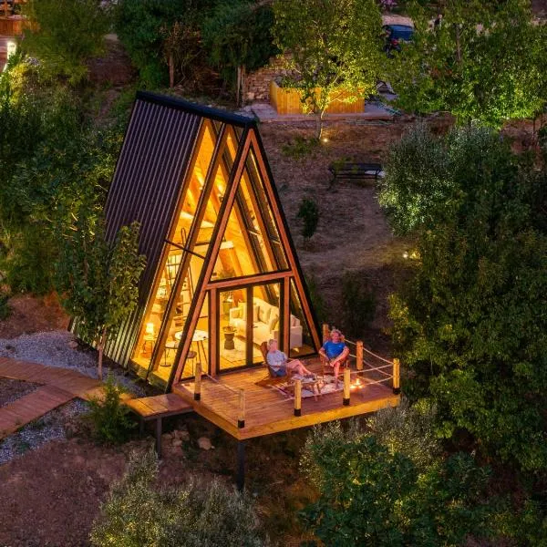 Funky Cabins Villas and Chalets - Gaia Park, hotel v destinaci Tirane